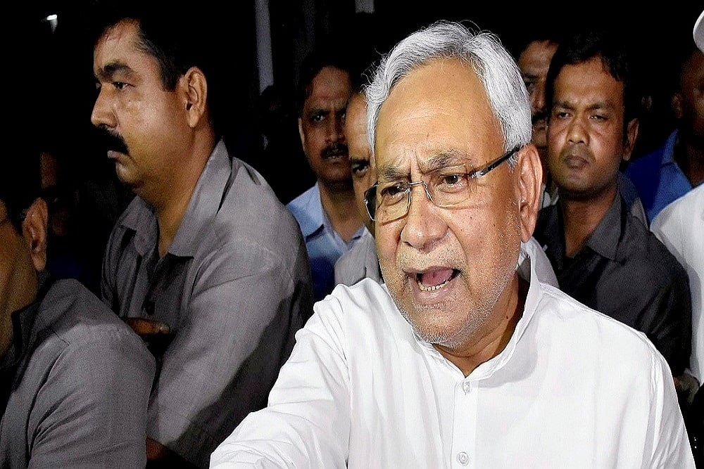 Nitish Kumar's Convoy Attacked, Pelted With Stones During 'Samiksha Yatra' In Bihar's Buxar