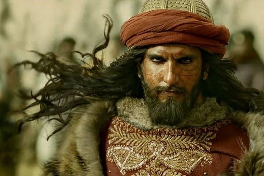 <em>Padmaavat</em> Review: If Anyone Needs to Protest (Peacefully) It Is The Descendants Of Khilji, Not Karni Sena