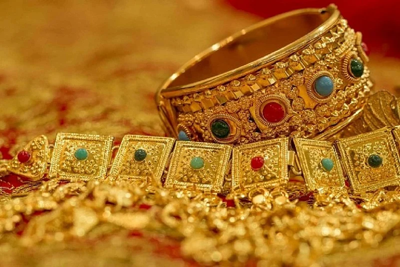 Rep Image jewellery gold silver robbery