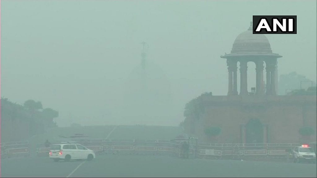 Delhi’s Air Quality Remains ‘Severe‘, Light Rain Unlikely To Bring Respite