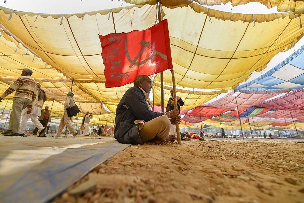 <em>Ayodhya Nahi, Karz Maafi</em> Say Farmers At Ramlila Maidan