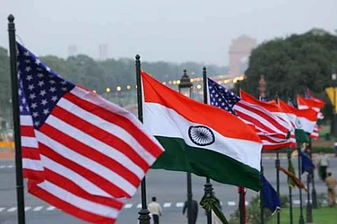 US Senators Introduce Bill Proposing Up to 100% Tariffs on India Over Russian Oil Purchases