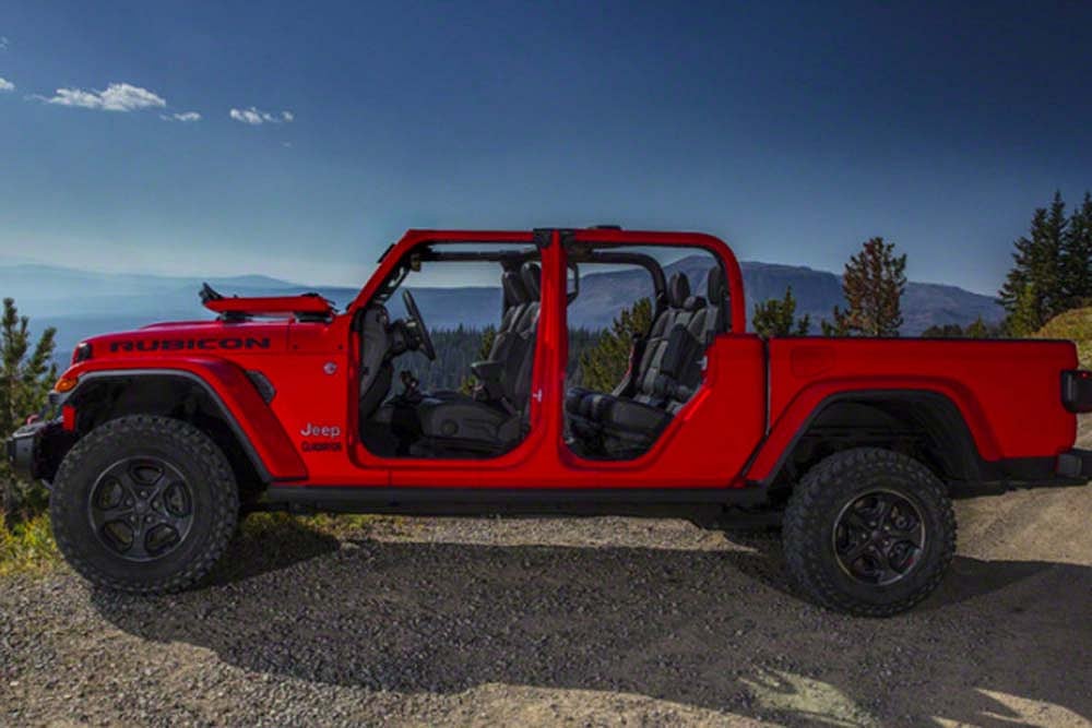 Jeep Gladiator Pick-up Unveiled At 2018 LA Auto Show