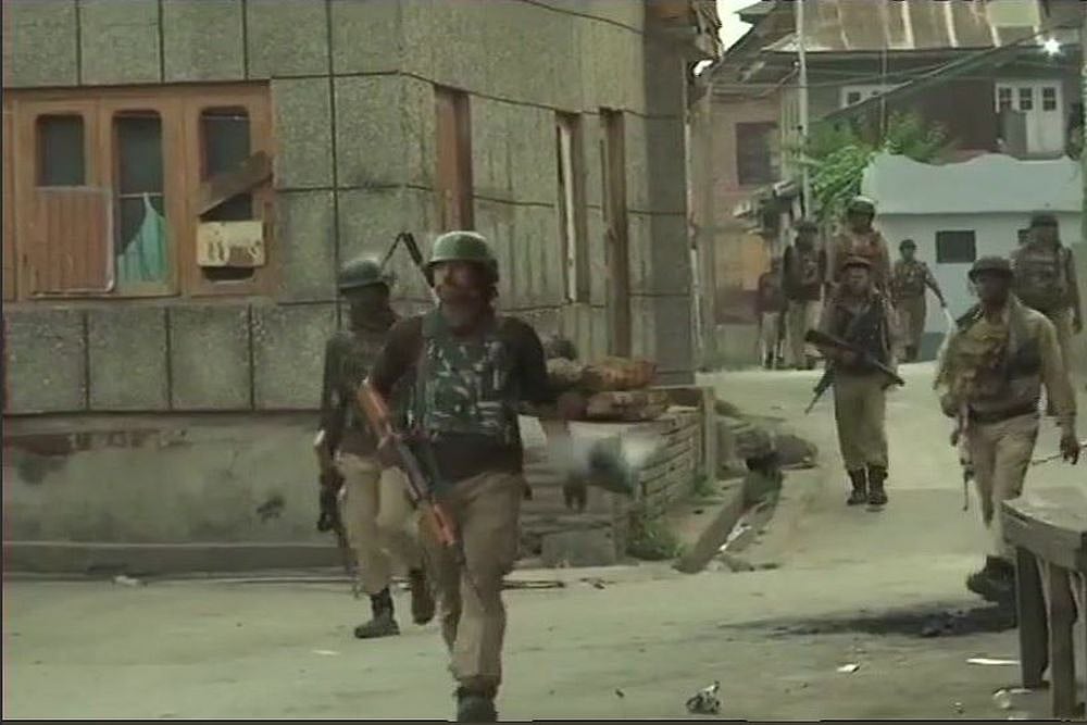 Four Policemen Killed After Terrorists Attacked Police Post In J&Ks Shopian District
