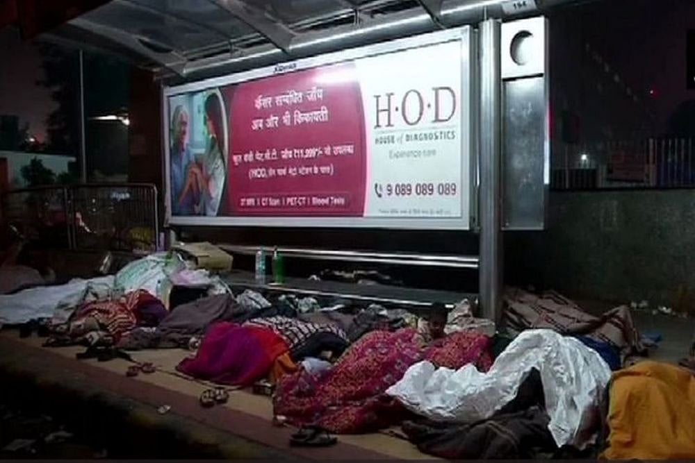 Cold Wave Hits Delhi, Homeless Take Refuge In Night Shelters