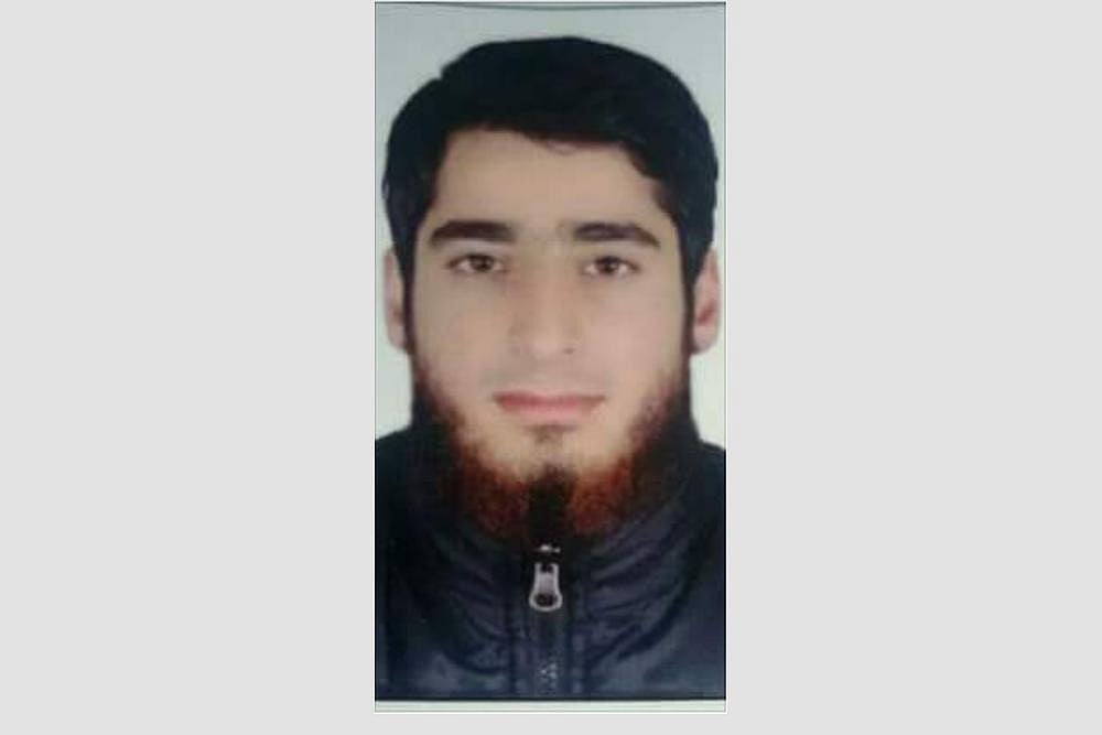 Kashmiri Father, Who Made A Passionate Call Last Year To His Militant Son To Return Home, Announces His Son’s Death In Encounter That Killed Three