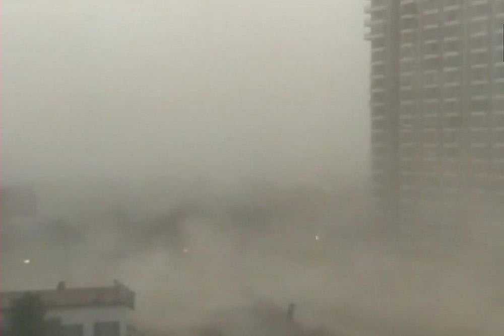 Strong Winds, Dust Storm, Rain Hit Delhi/NCR, Flights Grounded At IGI Airport