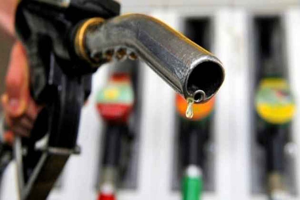 Petrol Nears Rs 90-Mark In Mumbai