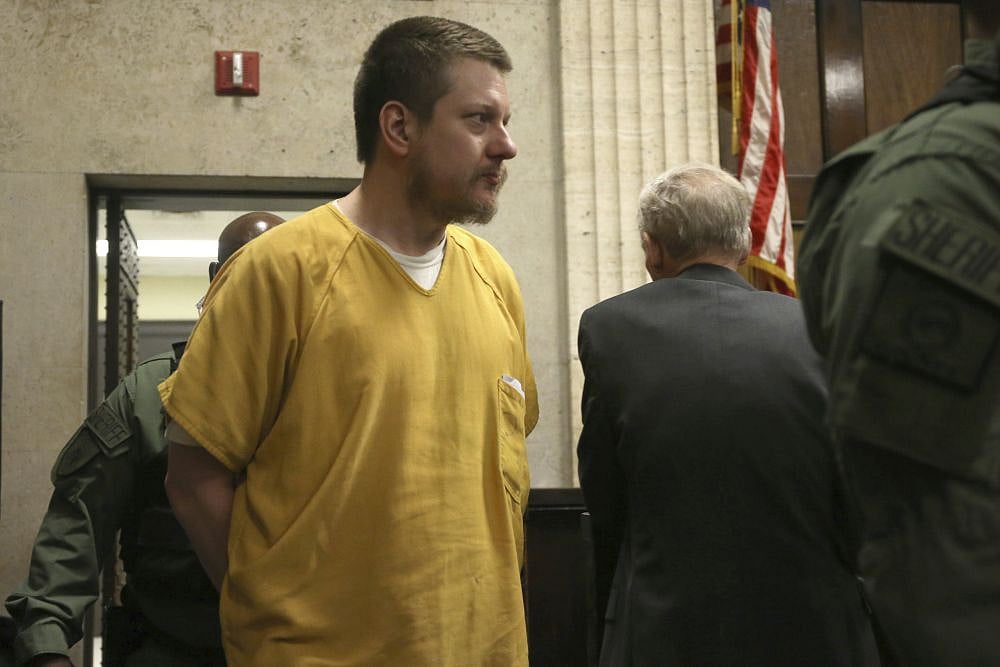Former Chicago Police Officer Jailed For Shooting Black Teenager