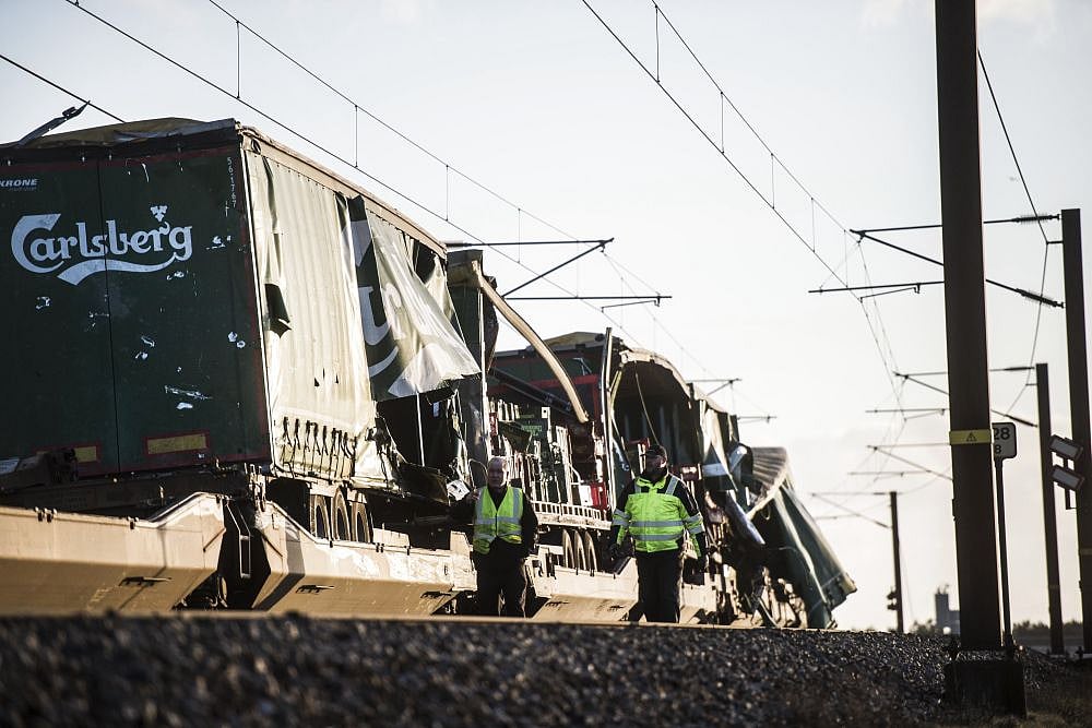 Denmark: 6 Killed In Train Accident On Great Belt Bridge