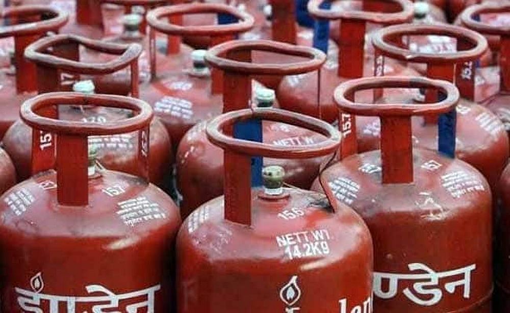 Subsidised LPG Price Cut By Rs 1.46; Non-Subsidised Rate Reduced By Rs 30 A Cylinder