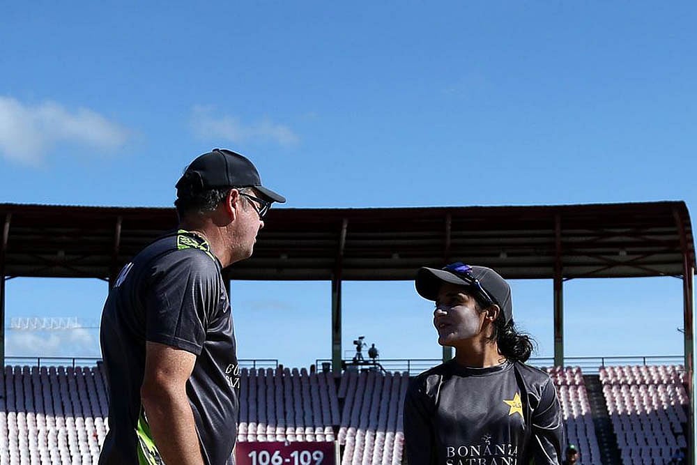 Mark Coles Steps Down As Pakistan Womens Cricket Team Head Coach