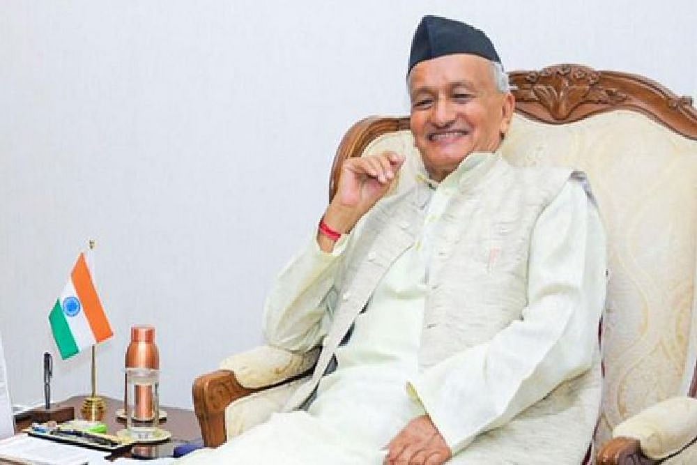 Maha guv attends prayer meeting to mark Holocaust Remembrance Day