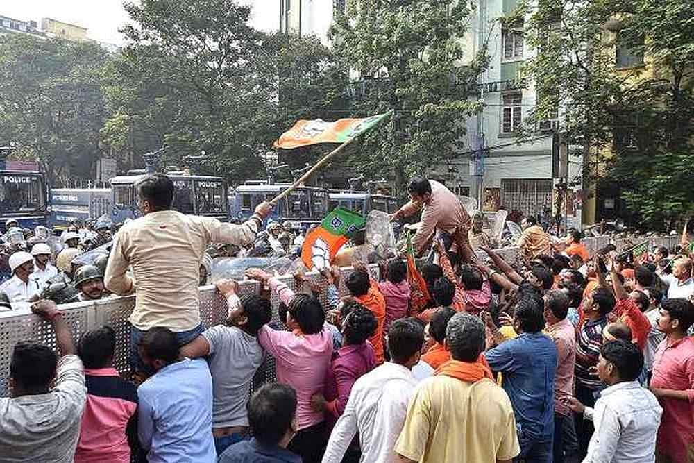 Assam Police issues notices to opposition parties ordering them to withdraw the hartal 