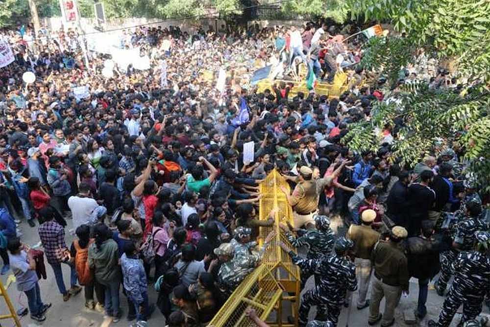 JNU VC Deserves Compliments -- For Passionate Zeal To Destroy Varsity & His Loyalty To Masters