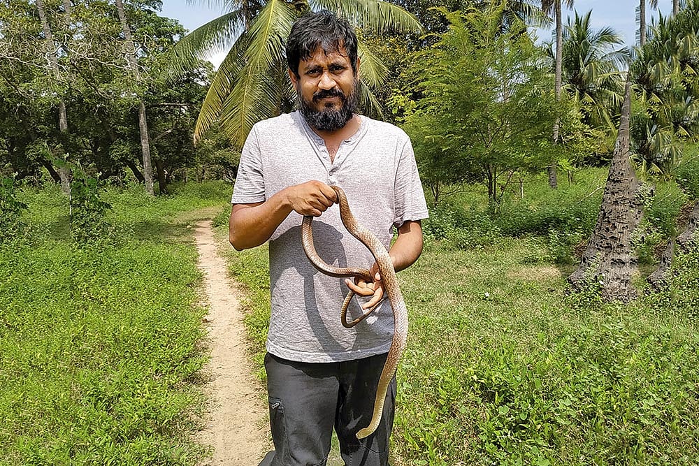 24 Hours In Life Of Shravan Krishnan: Kissing A Snake Is Risky Business, Play Safe, Says This Slytherin Wizard