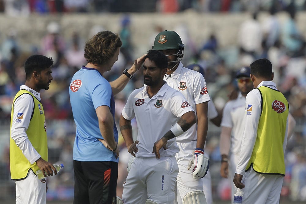 IND Vs BAN, Day-Night Test: Hit By Brutal Mohammed Shami Bouncer ...