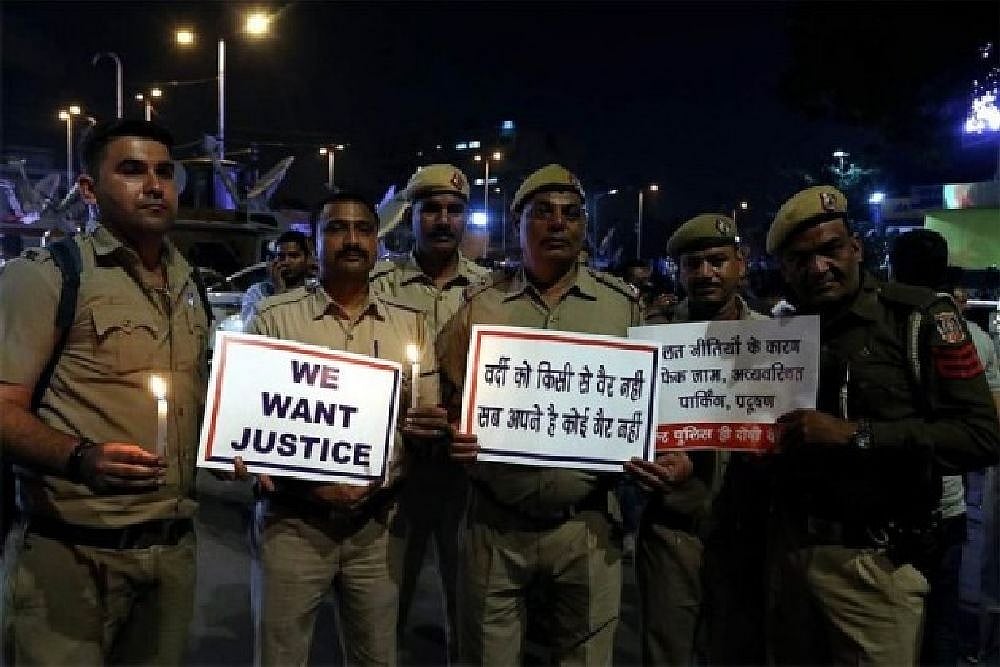 Woman Officer Assaulted During Tis Hazari Clash, Constable's Pistol Missing