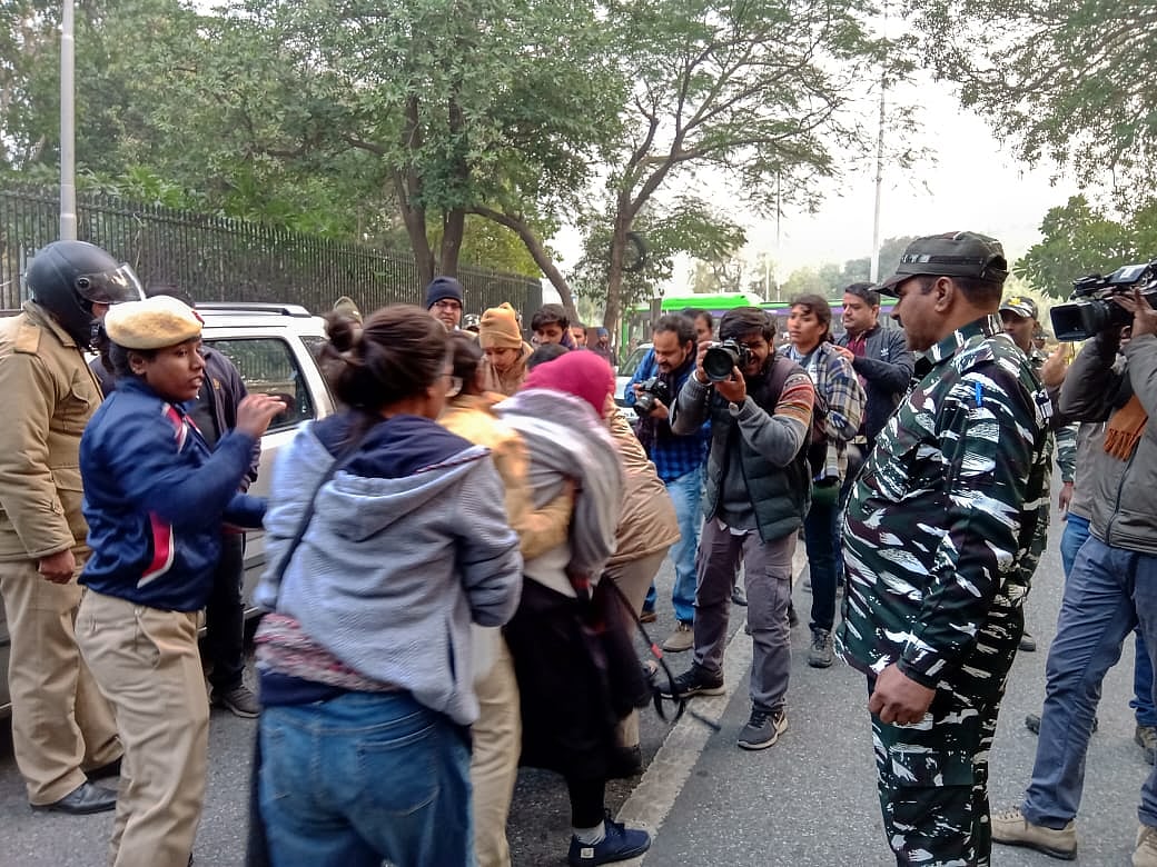 Anti-CAA Protests Live Updates: Dont Destroy Property, Akshay Kumar Urges For Peace