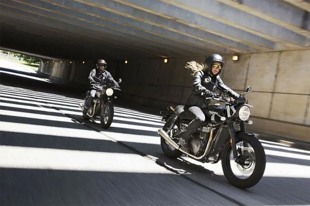Top 5 Motorcycle News Of The Week 2019 Bajaj Dominar Engine Details Revealed 2019 Triumph Street Twin Street Scrambler Launched 2019 Kawasaki Versys 1000 launched more