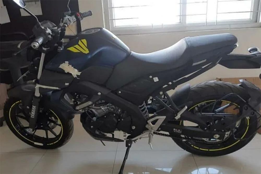 Yamaha MT-15 Matte Blue Photos: Spotted In India