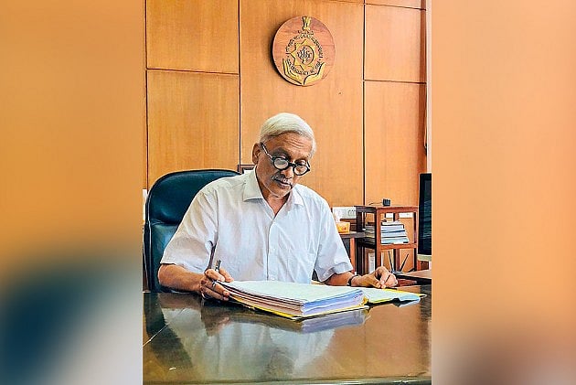 Goa Priest Says Manohar Parrikar Suffered From Cancer As 'Wrath of God', Probe Ordered