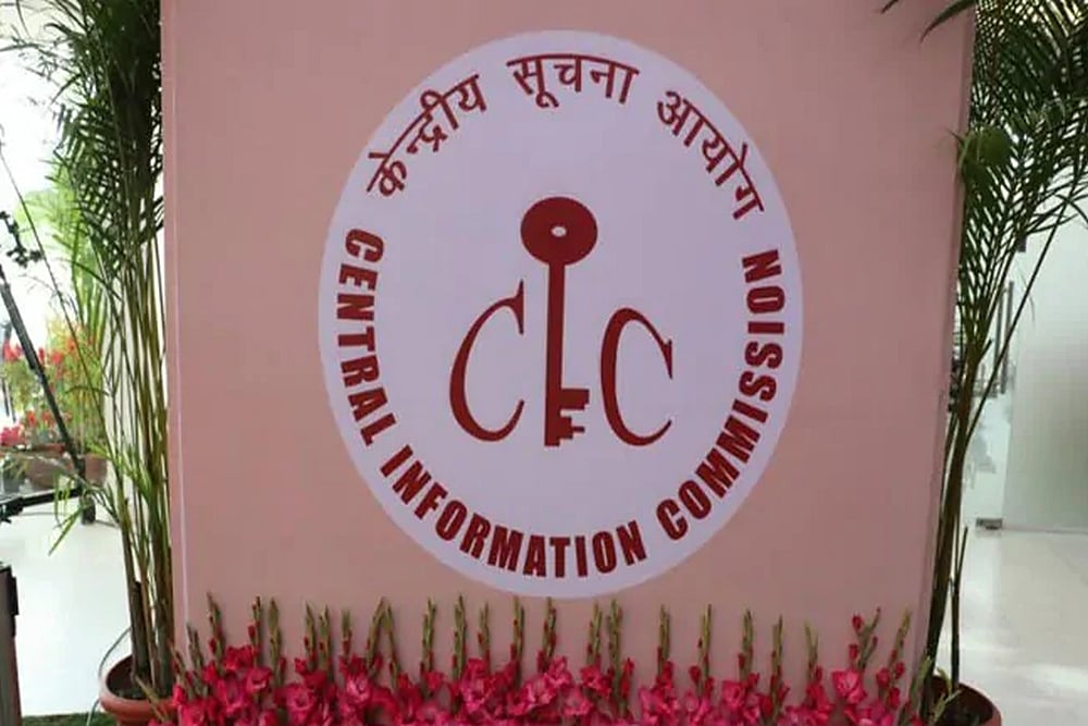 Govt Wants Powers To Probe Complaints Against Information Commissioners, Commission Opposes Move: Report