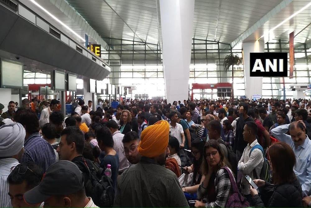 HC Calls For Strict Action Against Air Passengers Violating Masking, Hygiene