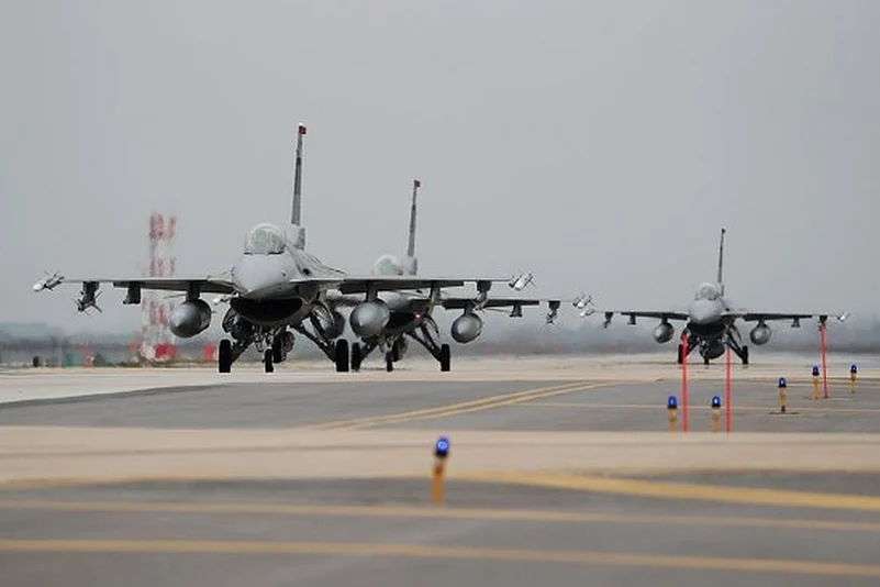 India extends airspace closure for Pakistan aircraft till Oct 24