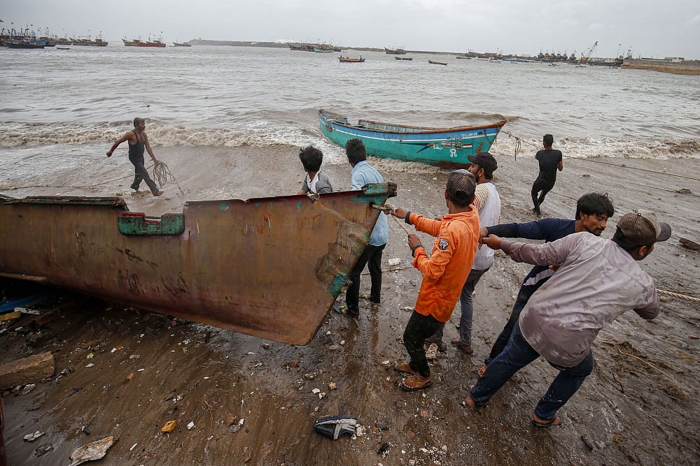 Cyclone 'Vayu' Changes Course Overnight, May Not Make Landfall: IMD