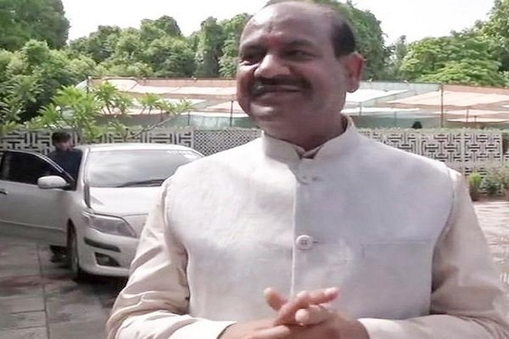 Lok Sabha Speaker Hosts Members Of Particularly Vulnerable Tribal Groups In Central Hall