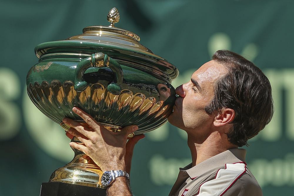 Roger Federer Crushes David Goffin For 'Unbelievable' 10th Halle Open Title