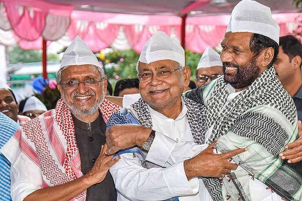 After Nitish Kumar, Amit Shah Rebukes Giriraj Singh Over Iftar Remark