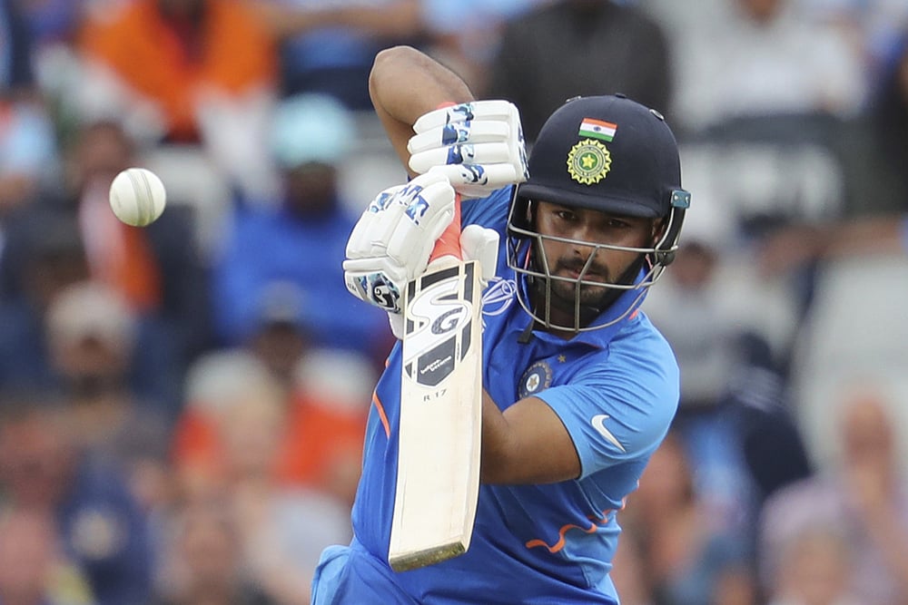 Cricket World Cup: Kevin Pietersen Slams Indias Rishabh Pant, Yuvraj Singh Comes To His Rescue