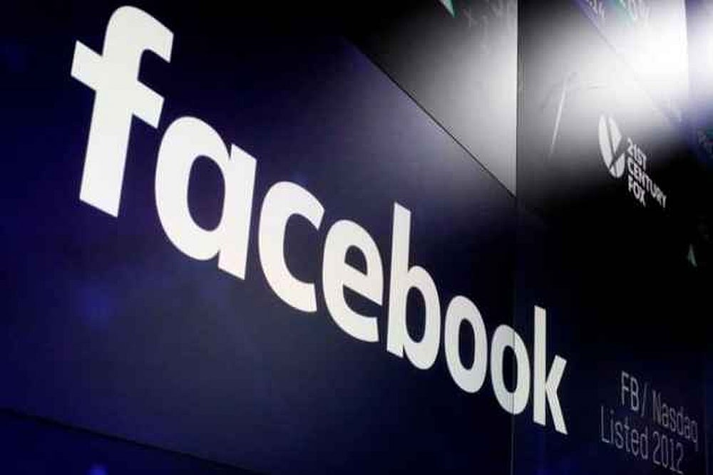 Facebook Co-Founder Reportedly Lobbying For Firm's Break Up