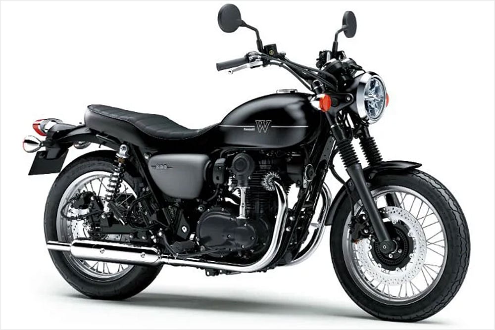 Kawasaki W800 Street vs Triumph Bonneville T100: Spec Comparison