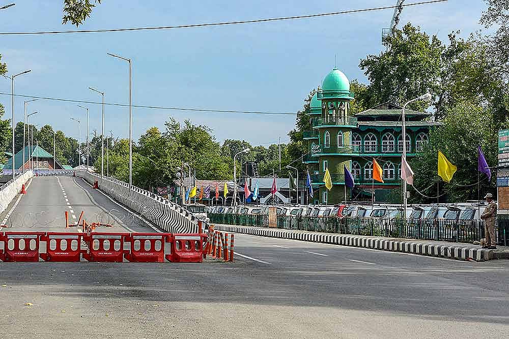 J&K: 190 Primary Schools To Reopen Today In Srinagar; Govt Offices To Be Functional Across Valley