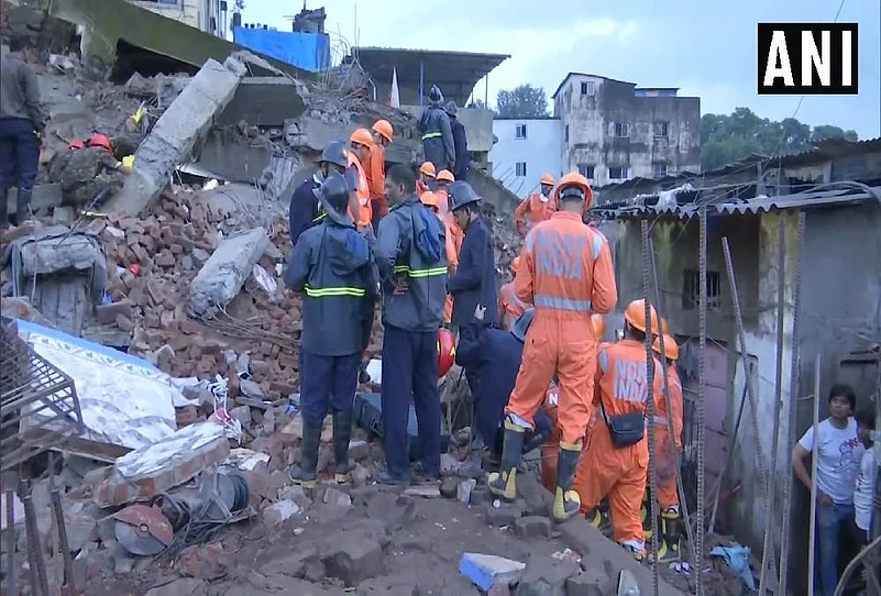 Bhiwandi Building Collapse: Atleast 3 Dead, 8 Trapped in Maharashtra
