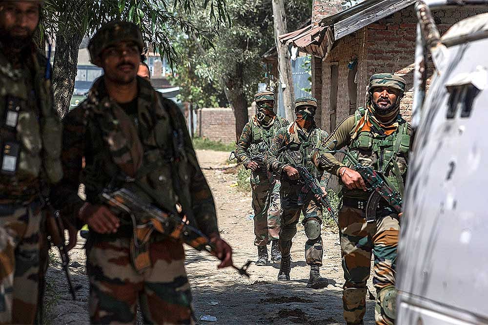 Army Man Shoots Colleague After Scuffle In J&K’s Poonch, Later Kills Himself