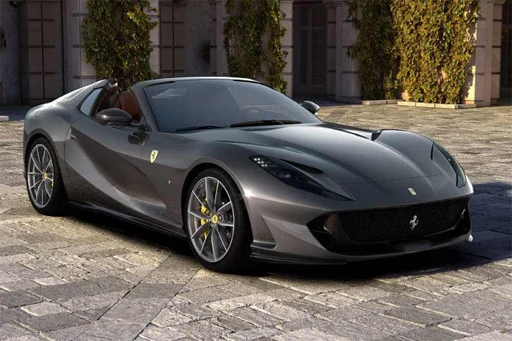 Ferrari’s 812 Superfast Goes Topless!