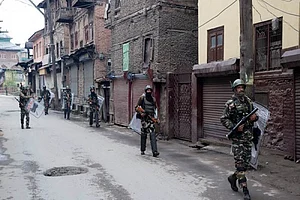 Meet The Cancer Survivor Who Saves Patients In Midst Of Kashmir Lockdown