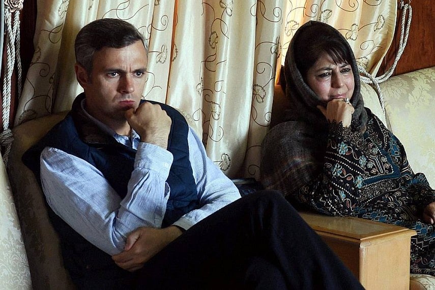 PTI : Omar Abdullah and Mehbooba Mufti |
