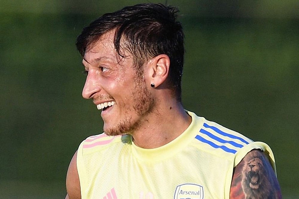 Arsene Wenger Mystified By Mesut Ozils Arsenal Plight