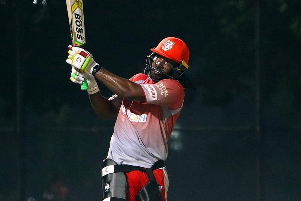 IPL 2020: KXIP Opener Chris Gayle Recovers From Food Poisoning, All Set To Face Old Team RCB