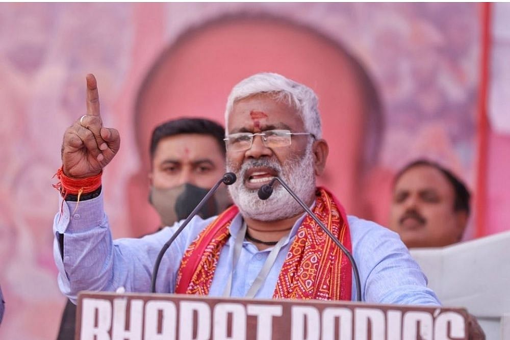 Had Akhilesh Yadav Become CM, State Would Have Been Looted: UP BJP chief