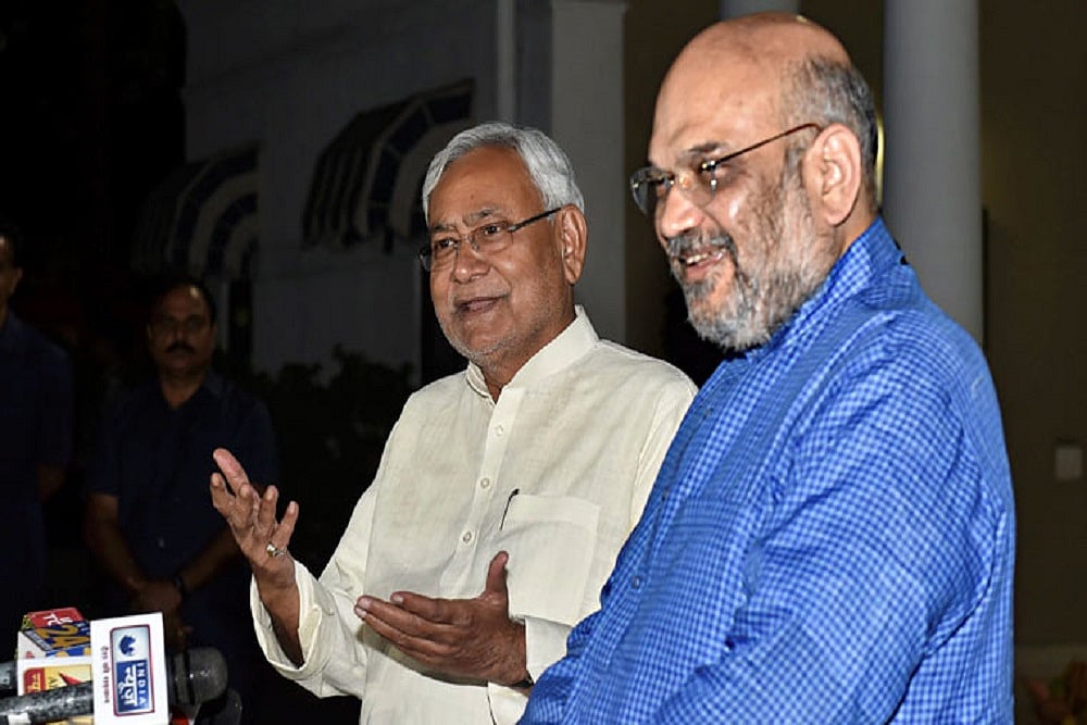 Amit Shah Calls Nitish As NDA Maintains Marginal Lead In Bihar