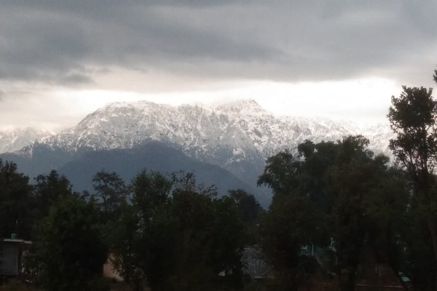 Snowfall In HP; Celsius Dips In Several States In North India, Delhi