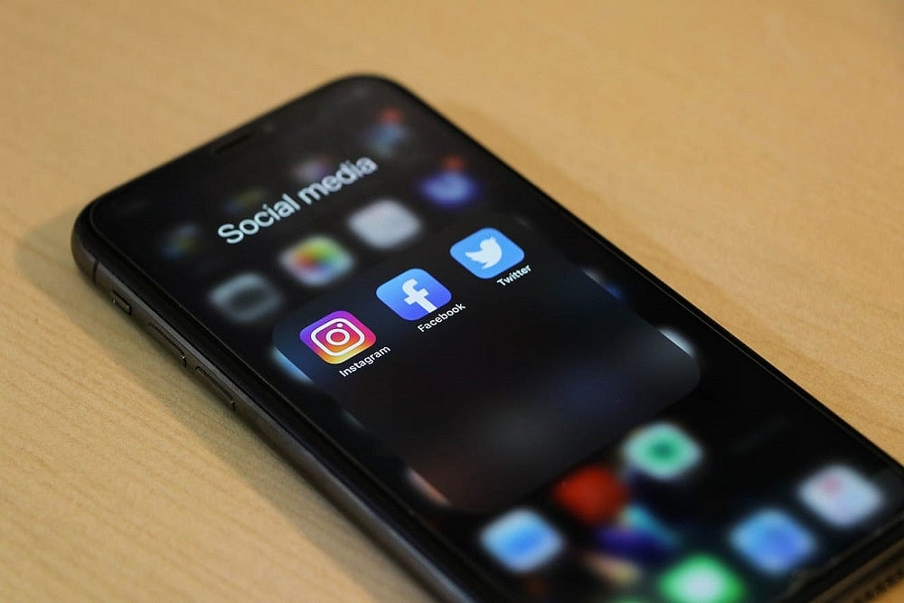 Facebook, Twitter CEOs Oppose Any Changes On Content Moderation