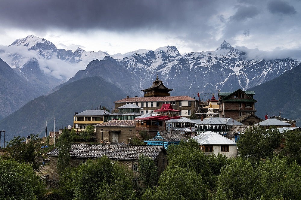 Himachal Treads On Thin Ice As More Covid-19 Deaths Are Reported In Home Isolation