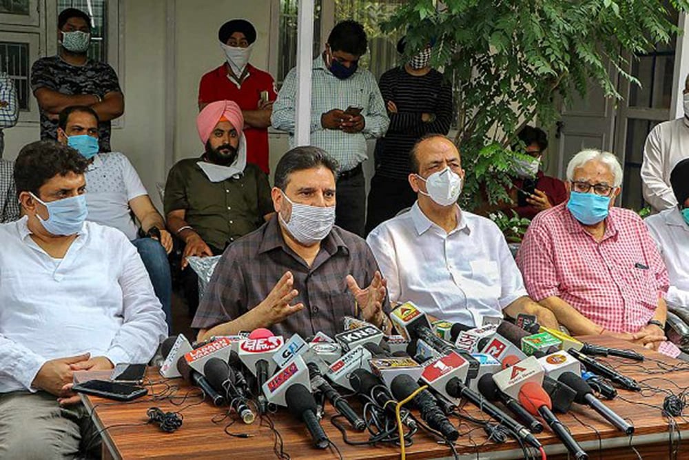 People Disappointed With LG Administration In J-K: Bukhari